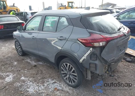 2021 Nissan Kicks Sv Xtronic Cvt z USA, uszkodzony, nr VIN 3N1CP5CVXML495168